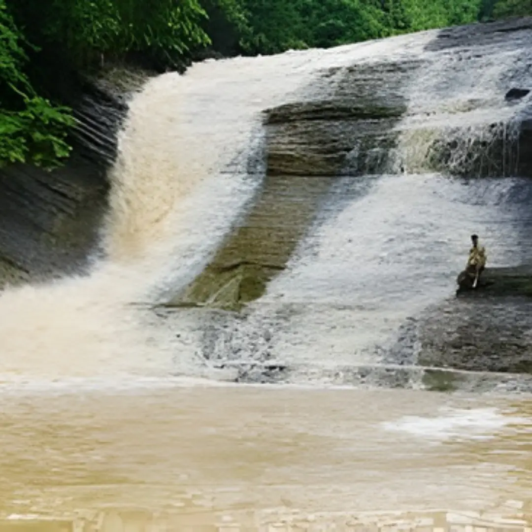 Sitakunda Day Tour – Chandranath Hill, Bashbaria Sea Beach & Mohamaya Lake